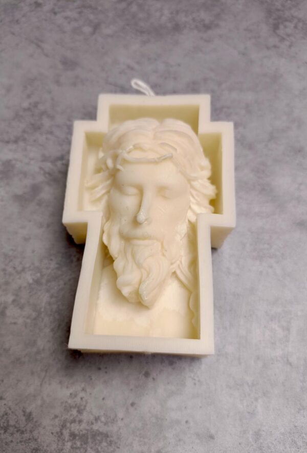 Lumânare decorativă Cruce cu chipul Domnului Iisus – Aromă Smirnă și Tămâie